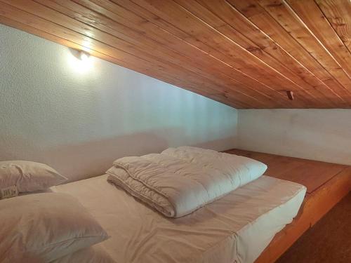 Apartment image 9