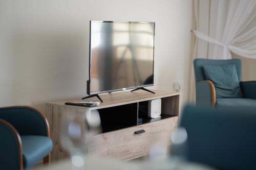 Narcissos 'Nissi Beach' Apartment E9 - image 2