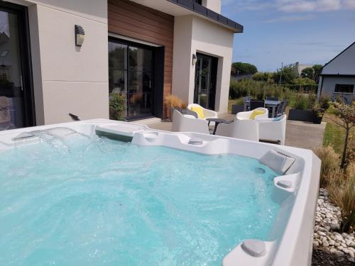 Havre de détente plage et jacuzzi