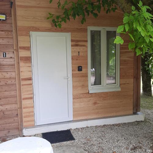 Holiday Chalet 1 set in beautiful country side - Bouteilles-Saint-Sébastien