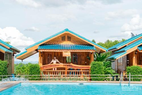 ห้างหุ้นส่วนจำกัด บ้านเถ้าแก่ Room Type - Triple Room with Pool View
