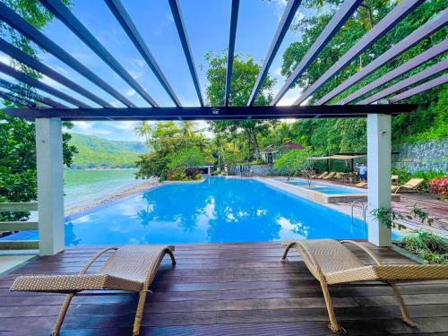 Swimming pool, La Jolla Hotel & Beach Resort in Bagac