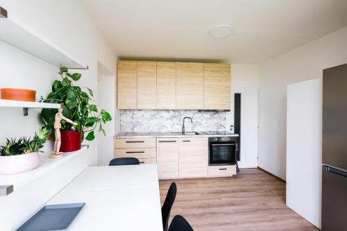3 bedrooms, 4 beds