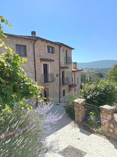  Il Borgo della Zittola in Montenero Val Cocchiara