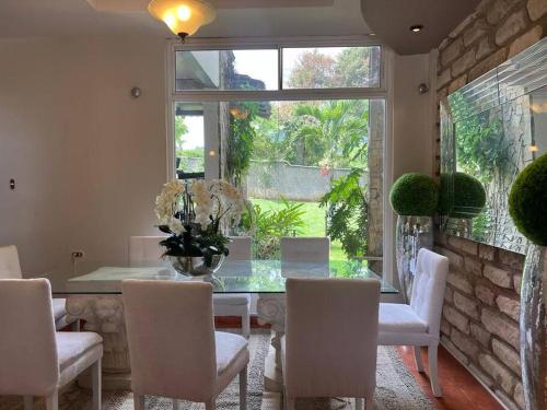 Casa dentro del Campo de Golf – khách sạn tại Comayagua