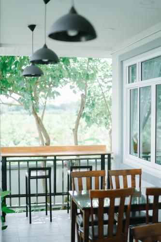 Létesítmények, Annahouse in Rim Kok