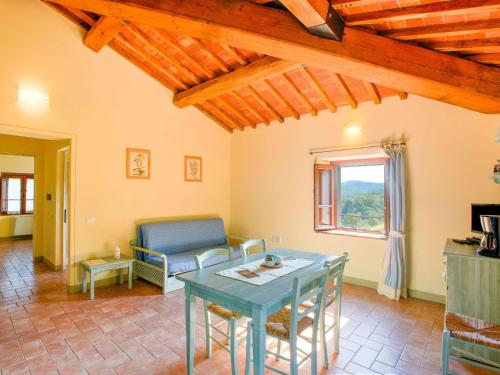 Apartment in a modern holiday home in Anghiari