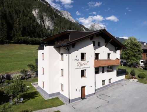 Appartements Tyrol in Pettneu am Arlberg, Österreich