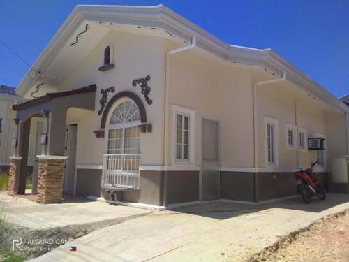 Richwood Homes, Palm Trees: Swimming Pool and Gym