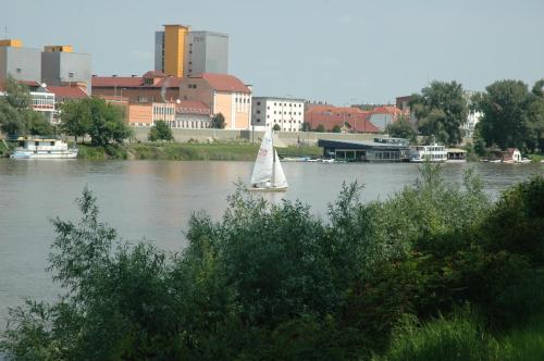 View, Szegedi Partfurdo Kemping es Apartman near Napfenyfurdo Aquapolis