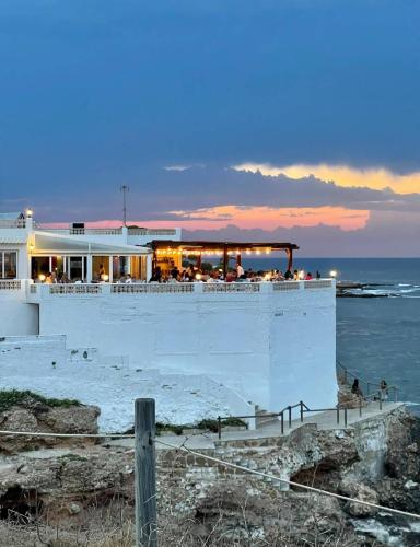 SUNSET ROOM AT FRONT BEACH - HABITACION EN LA PLAYA Piso privado