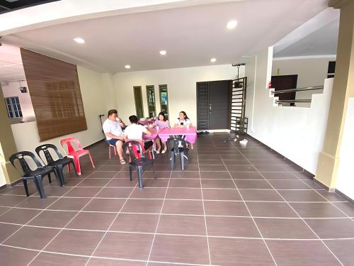 Relax Inn 200 旅安居 -3BR homestay near Alor Setar Mall Relax Inn 200 旅安居 -3BR homestay near Alor Setar Mall