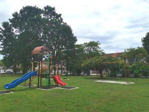 Relax Inn 200 旅安居 -3BR homestay near Alor Setar Mall Relax Inn 200 旅安居 -3BR homestay near Alor Setar Mall