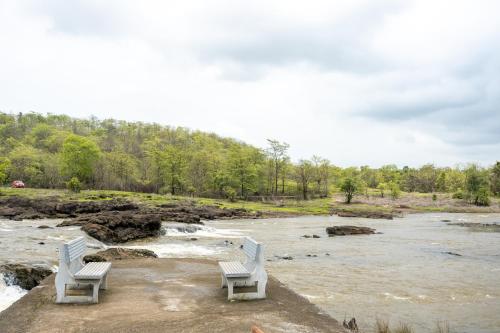 SaffronStays Siesta by the River