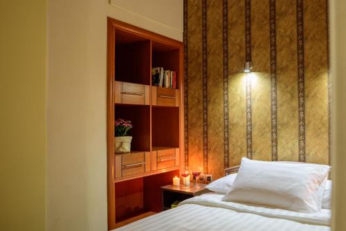 Lume Athens, Athens (photo 9)