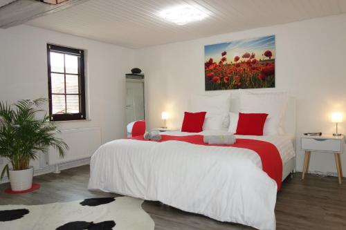 B&B Altenstadt - HAPPY-HOMES - Up to 5 - Küche - W-LAN - Netflix - Honig - Terrasse - Bed and Breakfast Altenstadt