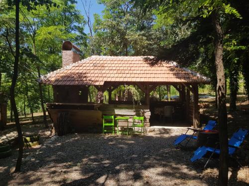 Konaciste Mali Izvor in Boljevac