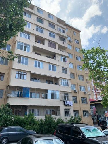 Халглар Апартментс