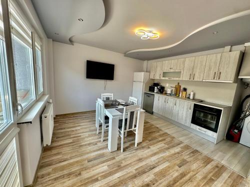 Central Vista Apartment by MIT, Sofia (zdjęcie 10)