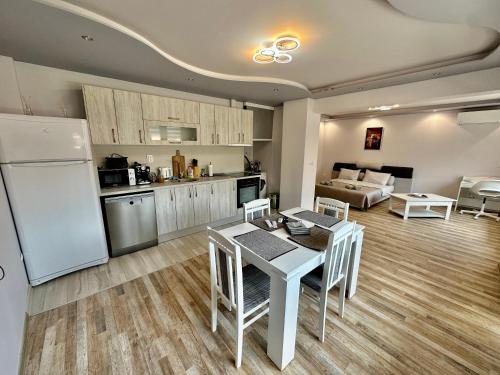 Central Vista Apartment by MIT, Sofia