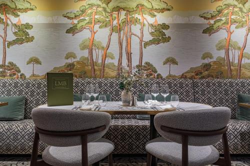 Restaurant, Grand Tonic Hotel & SPA NUXE in Biarritz