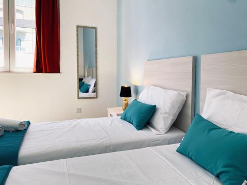 Two-Bedroom Apartment room in Miami Apartments