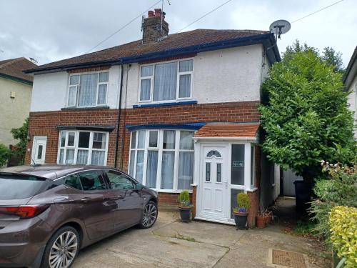 46 Linden Road in Scalby