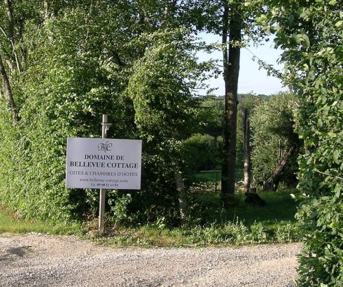 Chambres d'hôtes - Dîners - Piscine - centre-ville Bergerac 5km - Domaine de Bellevue Cottage