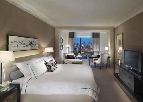 Crown Towers Melbourne – Melbourne, GA