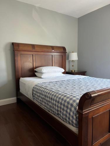 Airport room 33 in Logan Airport