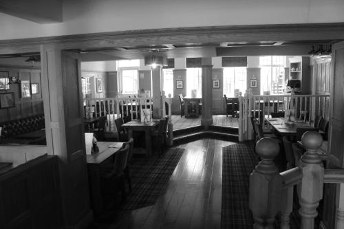 The Kings Arms Hotel - image 9