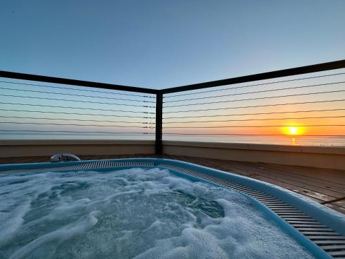 Piccadilly Penthouse with Jacuzzi