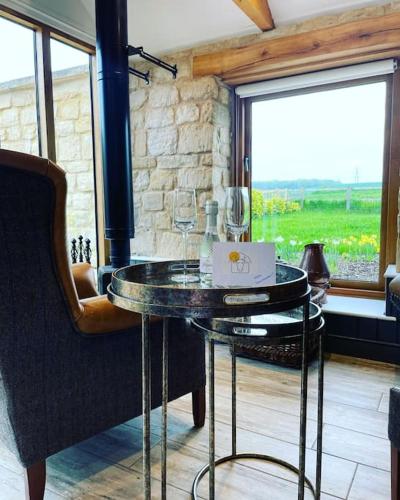 設施, The Cow Shed - Rural Barn Conversion with Hot Tub in 小伯份
