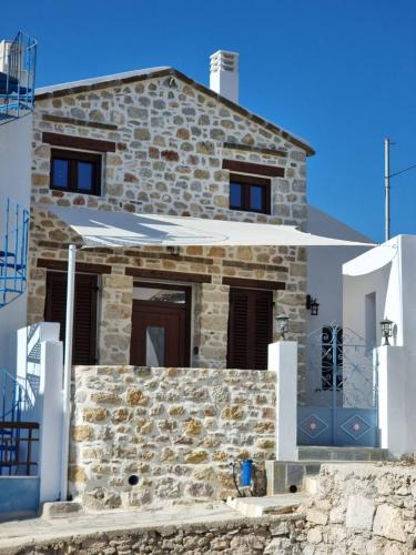 Rock house at Piles village Karpathos - Πέτρινο σπίτι στο χωριό Πυλές Κάρπαθος