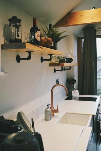 The Cow Shed - Rural Barn Conversion with Hot Tub in 小伯份