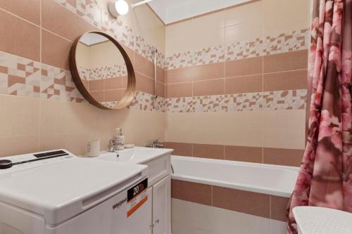 Apartment 20 minutes from city center w Netflix, Coffee or Tea & Parking, Братислава (фото 6)