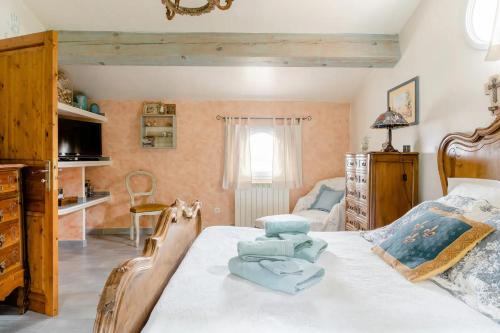 Agréable chambre d'hôtes avec piscine