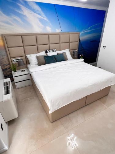 Luxury Beachfront Villa Carlisa in Okrug Gornji