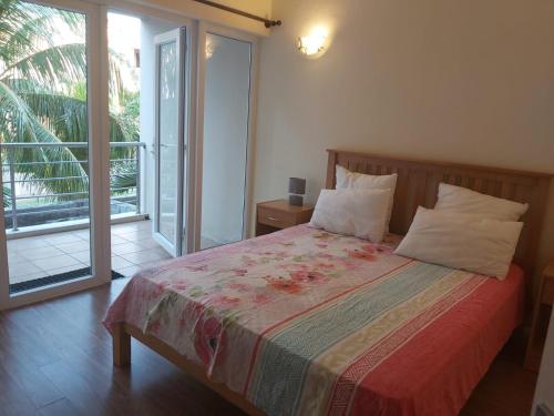 OTAKS1 Waterside stunning 4b villa 80 metres from the beach with all amenities nearby & a large pool, Mauritius