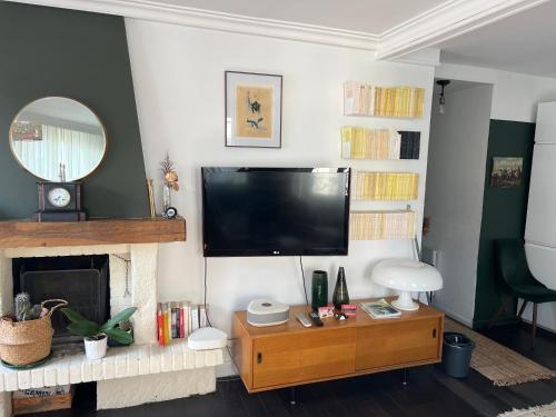 chambre privée dans superbe appartement parisien !, Paris (photo 6)