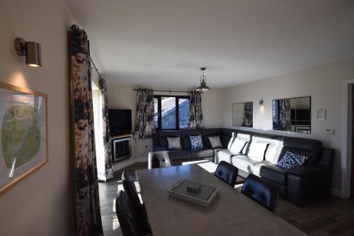 Beckside Cottage - image 14