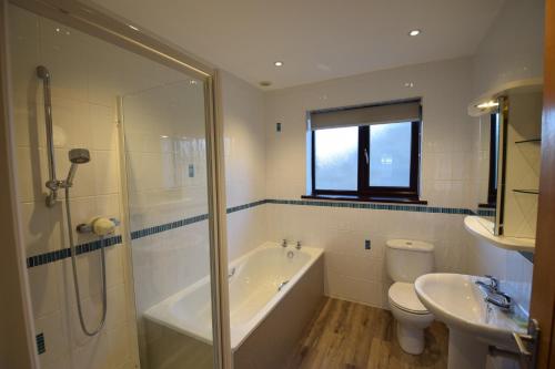 Beckside Cottage - image 9