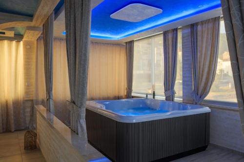 Hot tub, Hotel Maksim in Meljine
