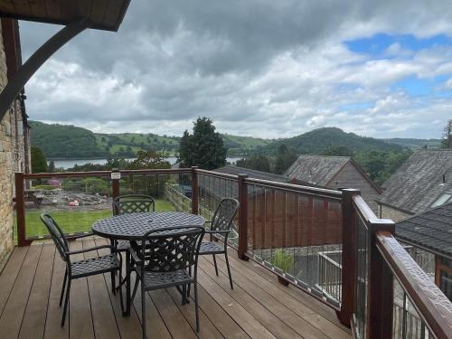 Redwood Lodge - image 12