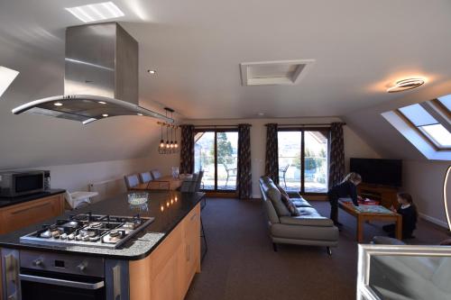 Elderbeck Lodge - main image