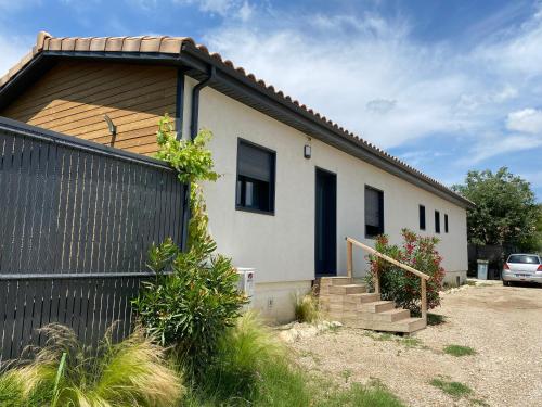 Maison aux pieds des Alpilles - Location saisonnière - Noves