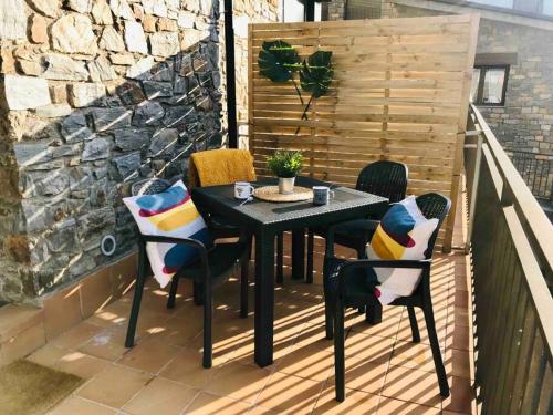 APARTAMENTO CANILLO Wifi-Parquing free-Terraza HUT 5213 in Prats