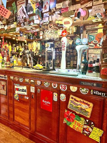 Clifton Court Hotel - image 5