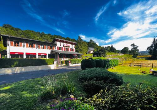 L'Escoundillou Hotel de charme Forêt du Lioran