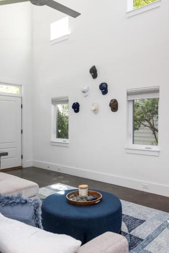 The Polygon Park Circle Mins to Dwtn and Beach The Polygon Park Circle Mins to Dwtn and Beach